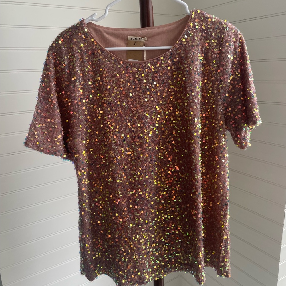 JODIFL Glittering Sequin Top in Pink and Gold